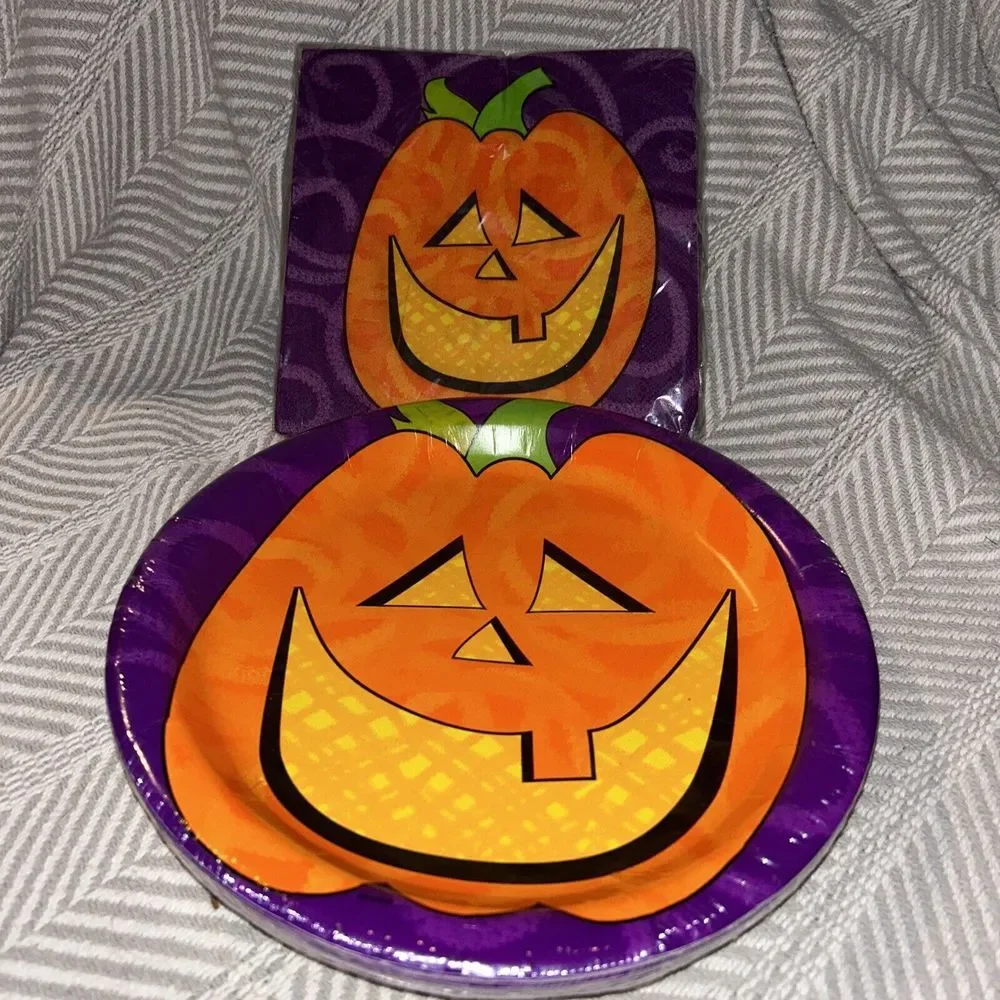 Fonda Group Halloween Paper Plates And Napkins Party‎ Supplies For 20 C1